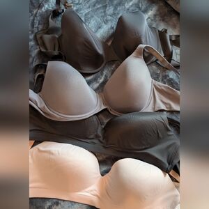 Set Of Soma 38DDD bras